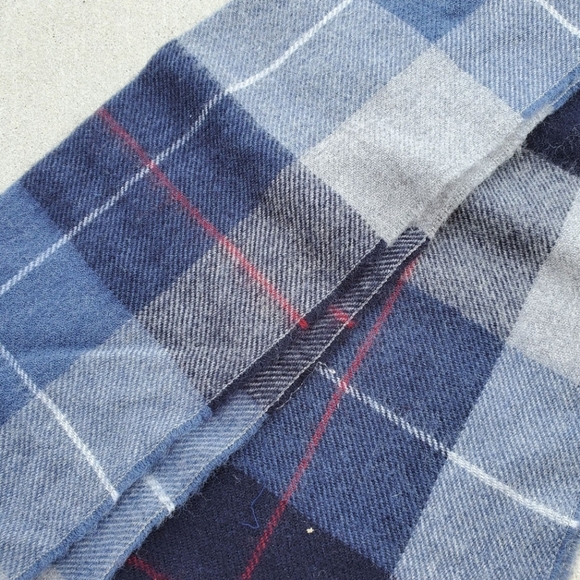 Blue Plaid Scarf and Charcoal Grey Gloves Men's - Picture 5 of 5